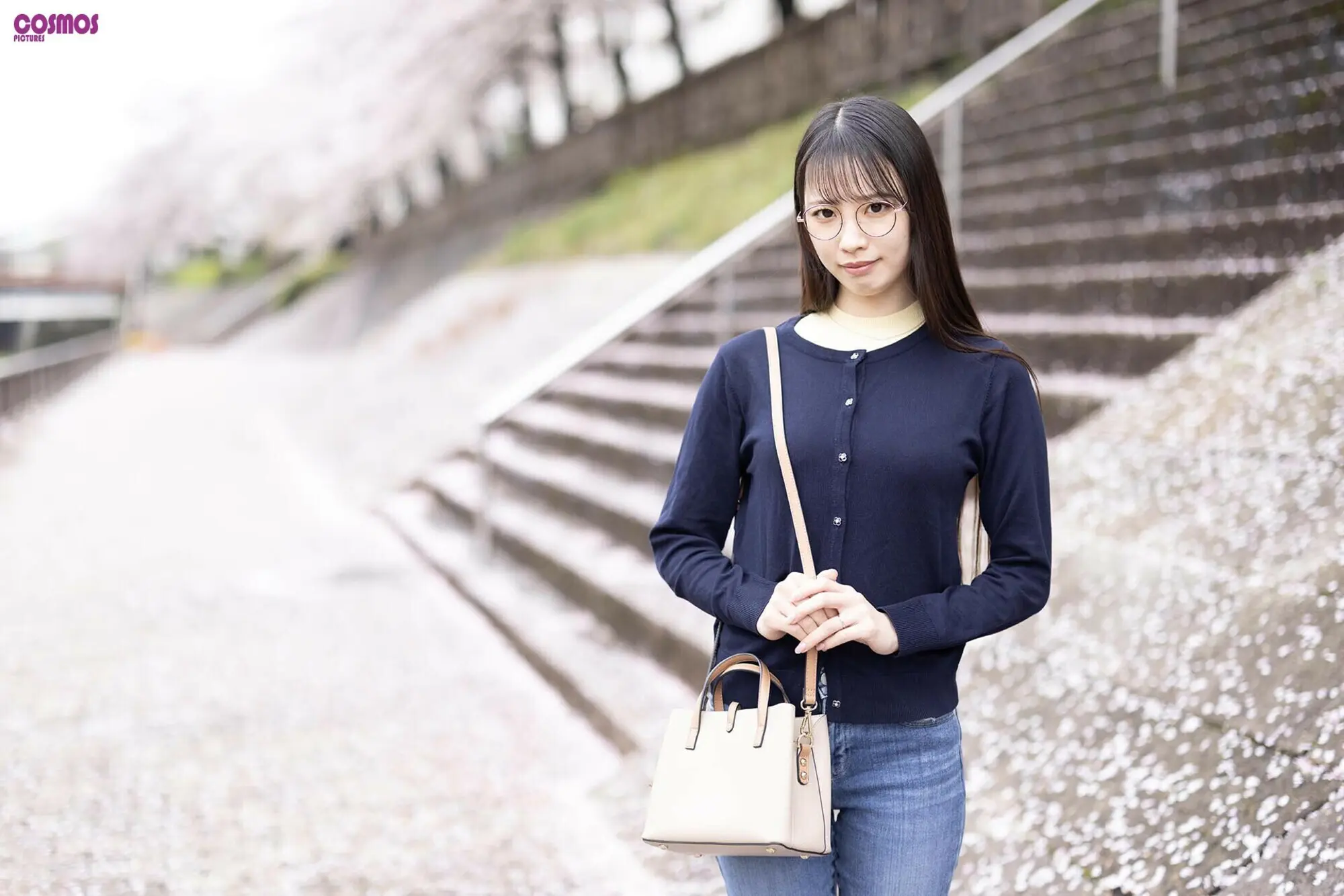彼女のいない貧乏な自分にあるのは有り余る性欲と安アパートだけ 風俗に行く金も無いし若い子はノリが苦手・・・だからおとなしそうな人妻を捕まえてSEXしたら自分以上に性欲が凄かった!! (仮名)スイさん