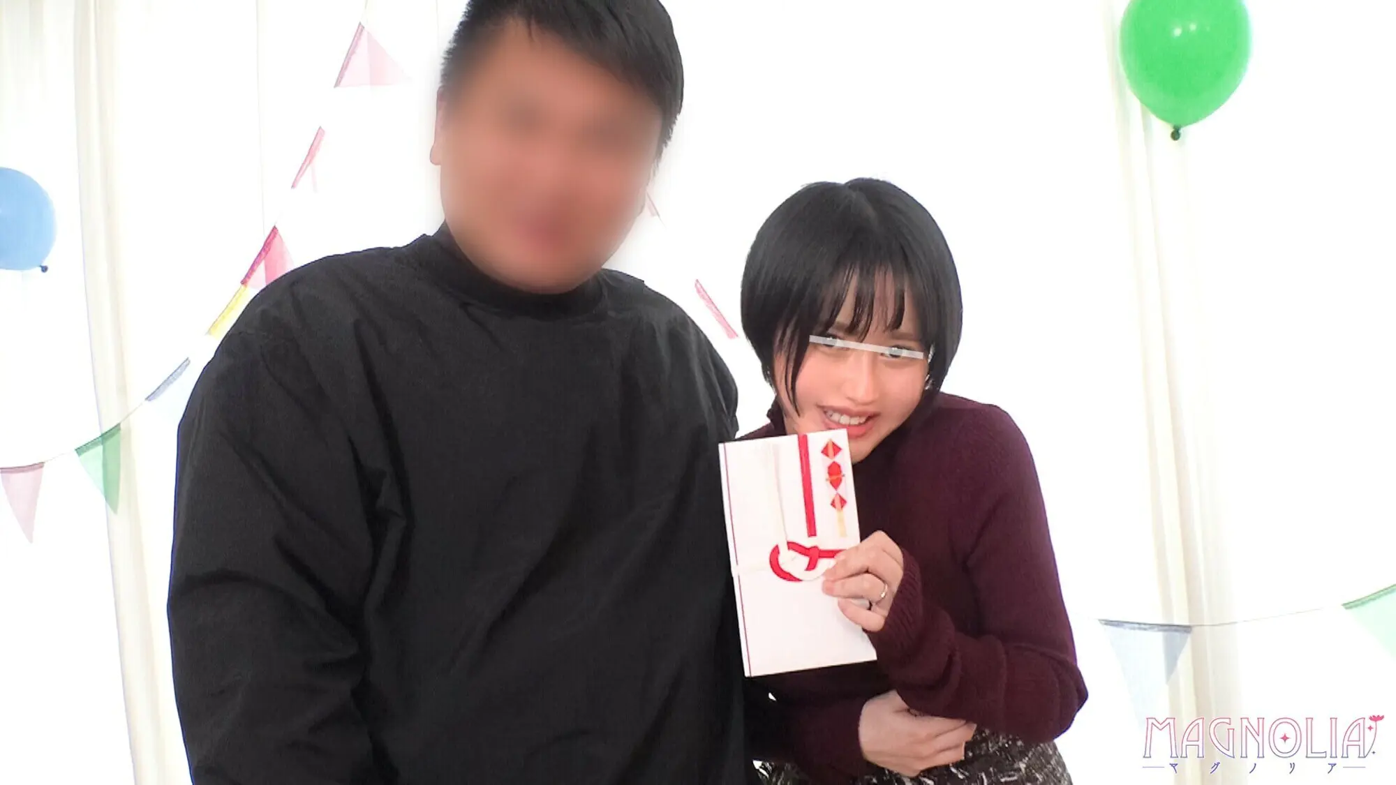 『仲良し夫婦限定!壁穴から顔を出したまま身体にイタズラを受けて連想ゲーム!』笑顔の素敵な巨乳人妻が挑戦!性感帯をおもちゃで責められ漏れ出る喘ぎ声!ゲーム続行不可レベルのイキっぷりで連続中出しNTRセックス!!【街角素人モニタリング♯まや♯25歳】