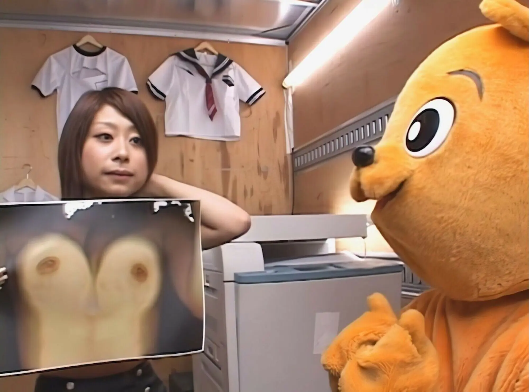 【AIリマスター】街角素人お嬢さんの恥じらい オッパイをコピーして見～せて！